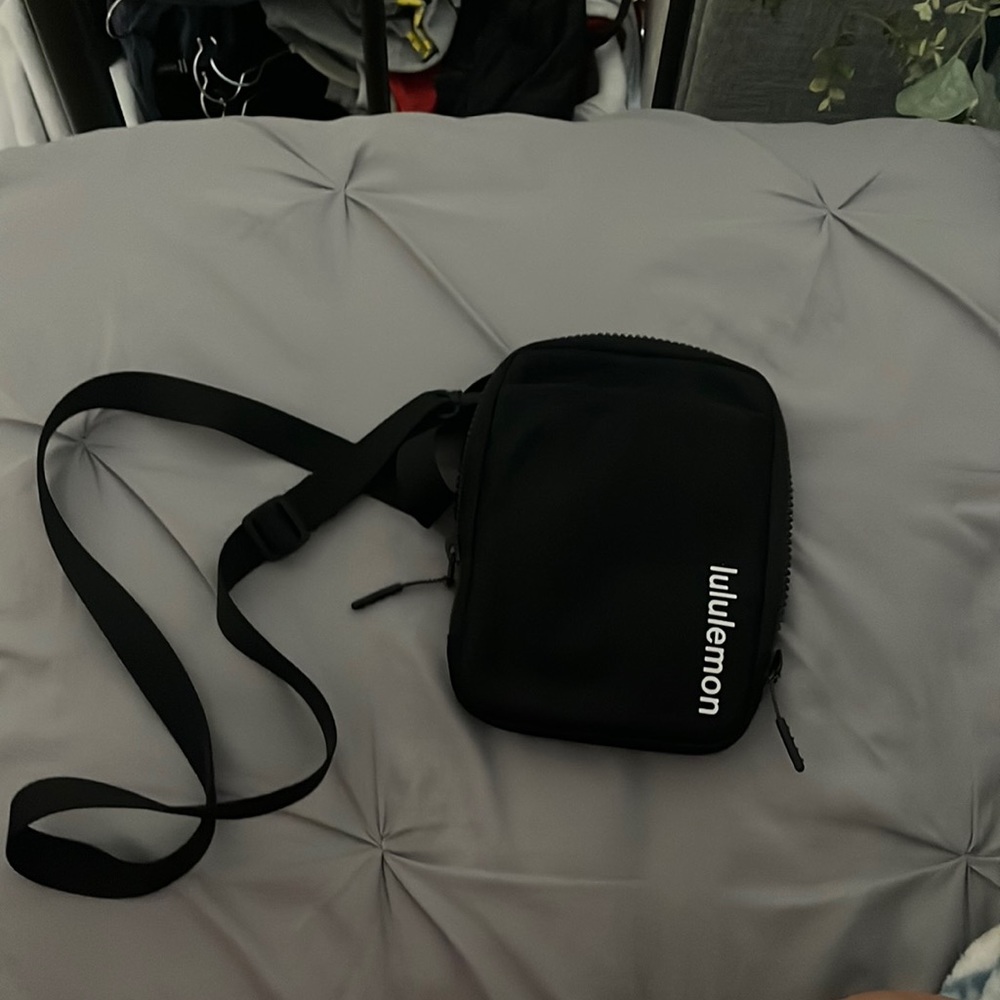lululemon bag